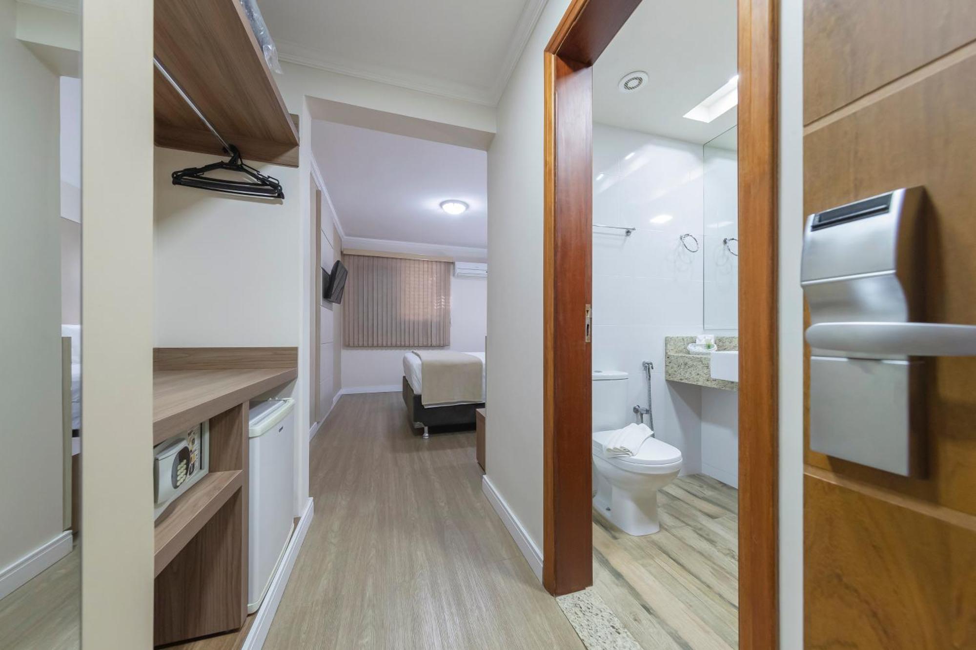 Thomasi Express - Hotel Londrina